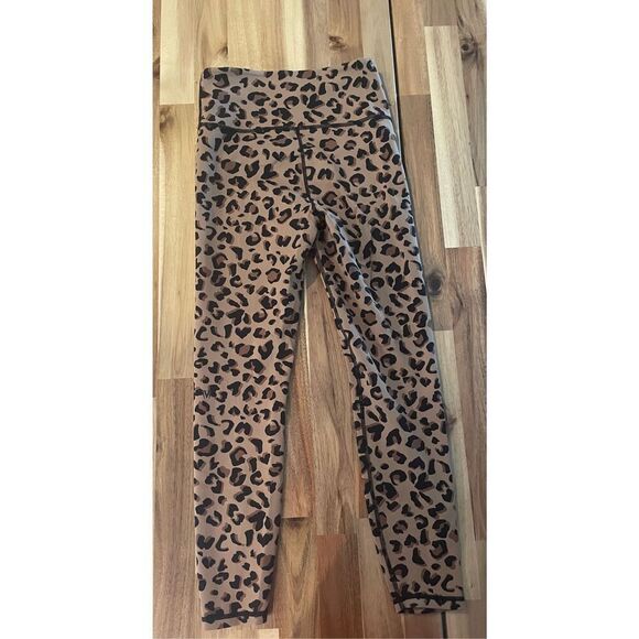 IVL Collective Into The Wild Cheetah Print 7/8 Legging... - Picture 3 of 4